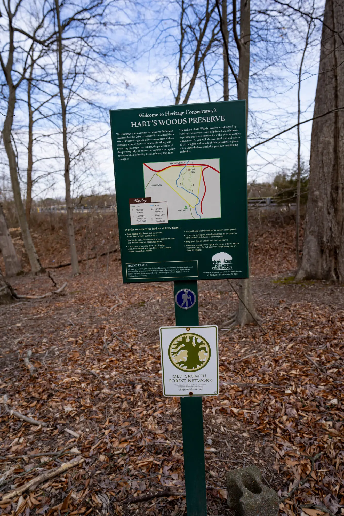 Hart’s Woods Nature Preserve Trailhead