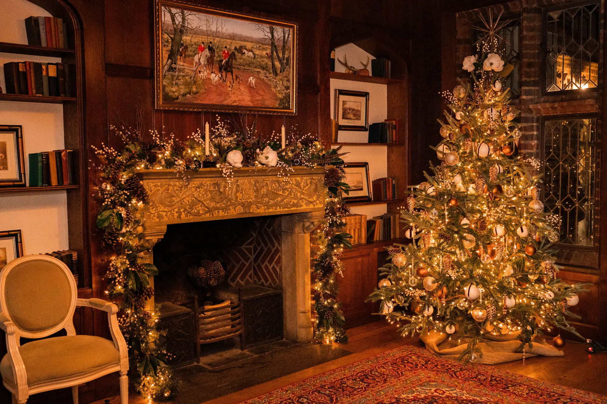 Aldie decorated for Christmas