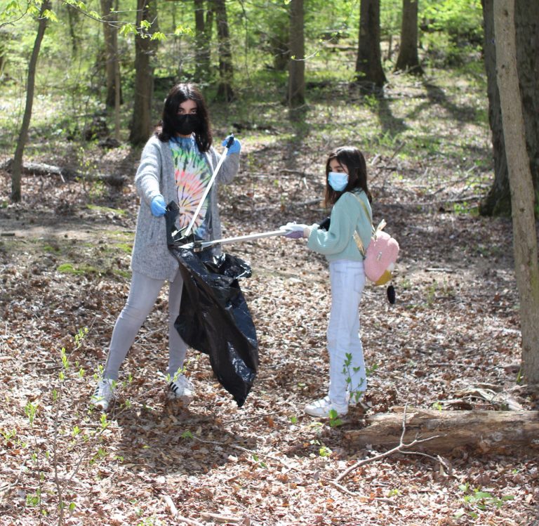 Croydon Woods Cleanup Heritage Conservancy