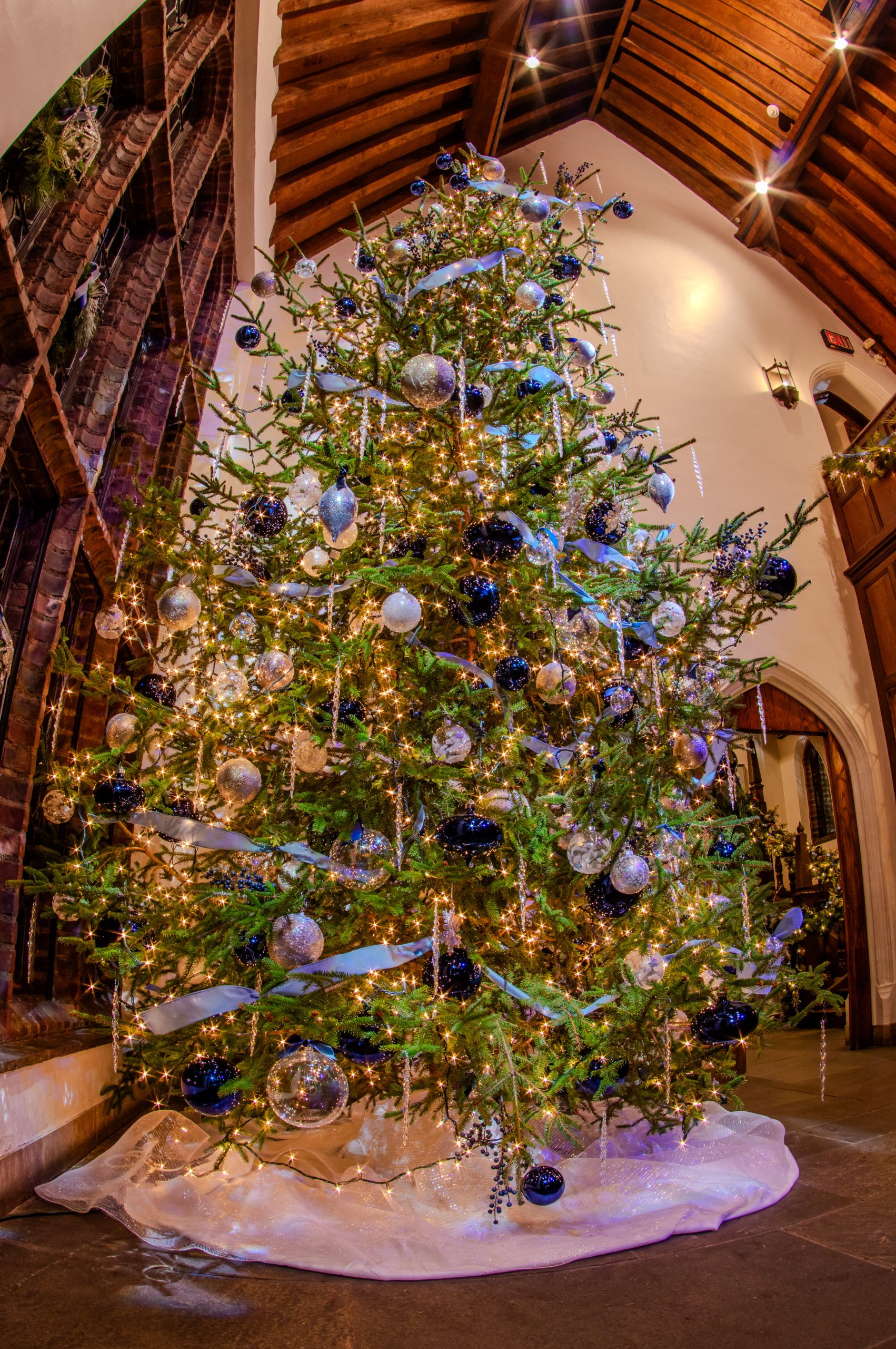 Guests Celebrate 'The Waltz of the Snowflakes' at Heritage Conservancy